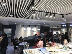 -宏宇眼镜蔡司依视路折扣店(兆佳眼镜城店)