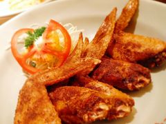 松山香辣鸡翅-Lia Cafe Bar Restaurant松山咖啡屋