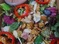 咖喱鸡肉西兰花沙拉-HELLO 27 意面·沙拉·帕尼尼