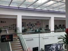 -上海星瀚奔驰4S店(红柳路店)