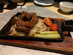 -穹六人间 people 6(岳阳路店)