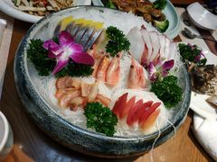 -青瓦餐厅·生鱼片·韩园烤肉(西塔店)