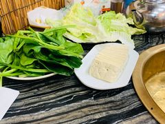 -品味农家铜锅馆