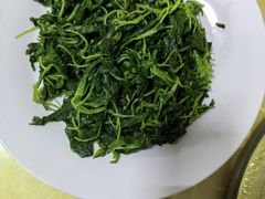 -华龙特色大骨鸡农家菜馆