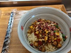 -呼啦面馆·头牌豌杂面(珠江国际B区店)