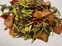 香椿炒腊肉-山石榴·贵州菜(丰盛里店)