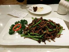 -闫府私房菜(经四路万达店)