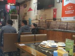 -东北哈尔滨酱骨头馆房掌柜铁锅炖