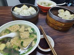 -鲁氏汤包王(长白街店)