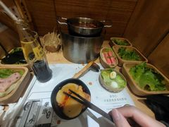 -独食火锅·半米屋台(直营总店)