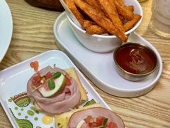 -Famous肥猫墨西哥音乐餐吧(五棵松华熙LIVE店)