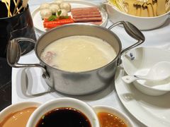 -红鼎豆捞·非遗鲍皇汤火锅(宝丰路店)