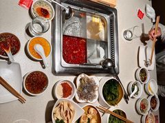 -海底捞火锅鲜切牛肉主题店(长寿路店)