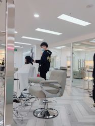 -米娜护肤造型