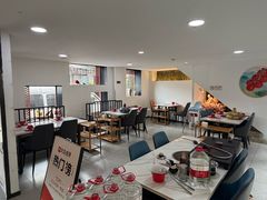 -毛辣果·贵州红酸汤牛肉火锅(西单店)