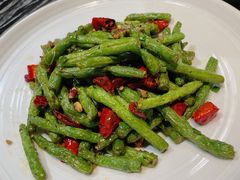 干煸四季豆-青红之间·新派融合川菜(慈云寺店)