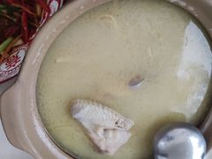 炭煨龙须竹笋煲土鸡-听香·678茶铺(猛追湾店)