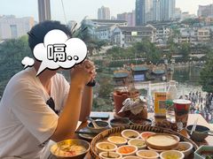 -包整·丝娃娃(一览甲秀楼风景店)