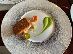 香煎深海鲈鱼柳-YUE·6·西式融合餐厅(外滩六号店)