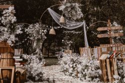 -花轿喜屋婚礼策划