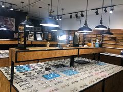 -罗伯特眼镜·蔡司官方授权(罗湖国贸店)