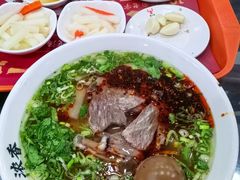 -牛一嘴·兰州牛肉面·大盘鸡(财富中心店)