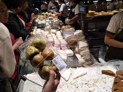 -胖东来生活广场(健康路店)