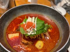 土豆排骨火锅（辣）-喇喇排骨火锅·传统韩式脊骨汤(望京西园总店)