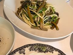 茭白炒现划鳝丝-玫瑰厅上海菜(兴国路店)