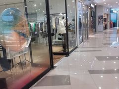 -MO&Co.(龙之梦购物公园店)