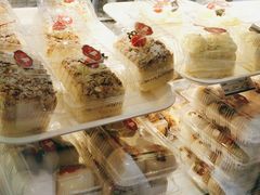 -白玉兰食品甜凤店(合生汇店)
