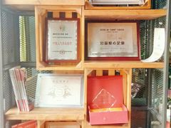 -临界音乐酒馆·小龙虾·江湖菜(华熙LIVE·鱼洞店)