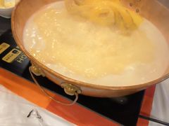 -鲜入围煮花胶鸡海鲜火锅