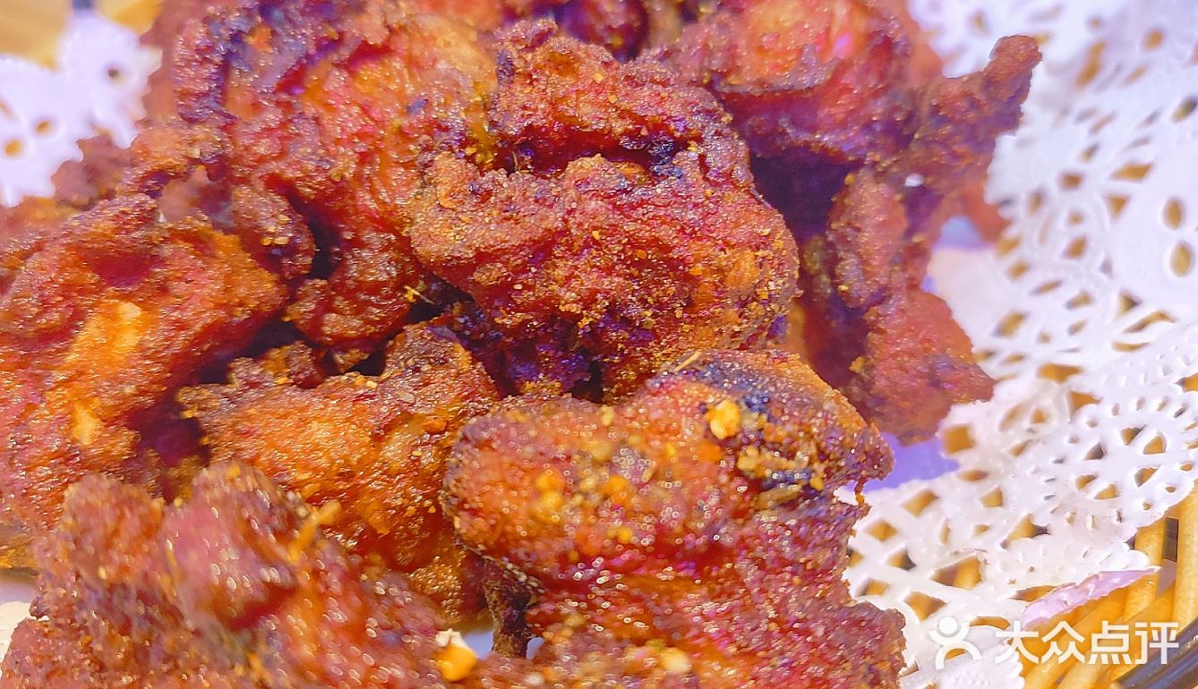 可以唱歌的东北特色杀猪菜撸串夜宵店