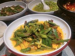 -万重锦·人文川菜馆(骡马市店)