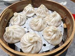 -莱莱小笼·乔艾