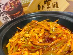 -川堂风·跷脚牛肉·乐山爆炒(宝山日月光店)