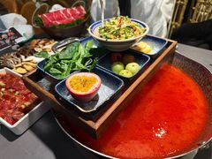 -楠小云·云南鲜牛野生菌自助火锅(九眼桥店)