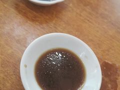 -老字号眼镜子煎包汤包店