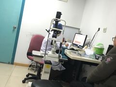 -上海大学附属上海和平眼科医院