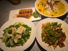 -荣品荟·融合餐厅(月湖广场店)