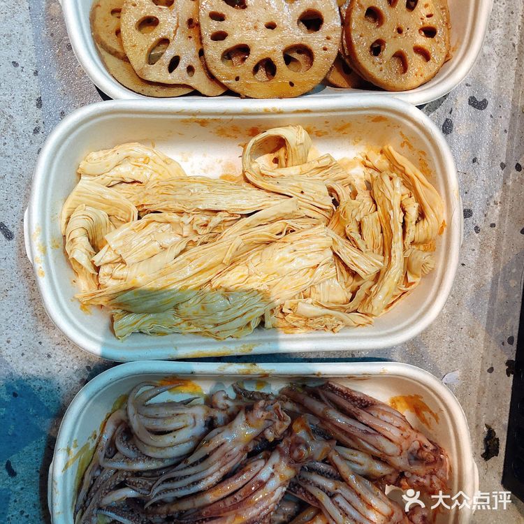 没有去看过实体店，因为离店铺近，所以经常点他们家的