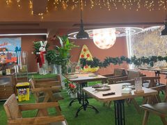 -Dragon Pizza•圆脸龙披萨·牛排餐厅