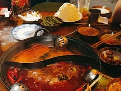 -萍姐火锅·公路夜市(武汉首店)