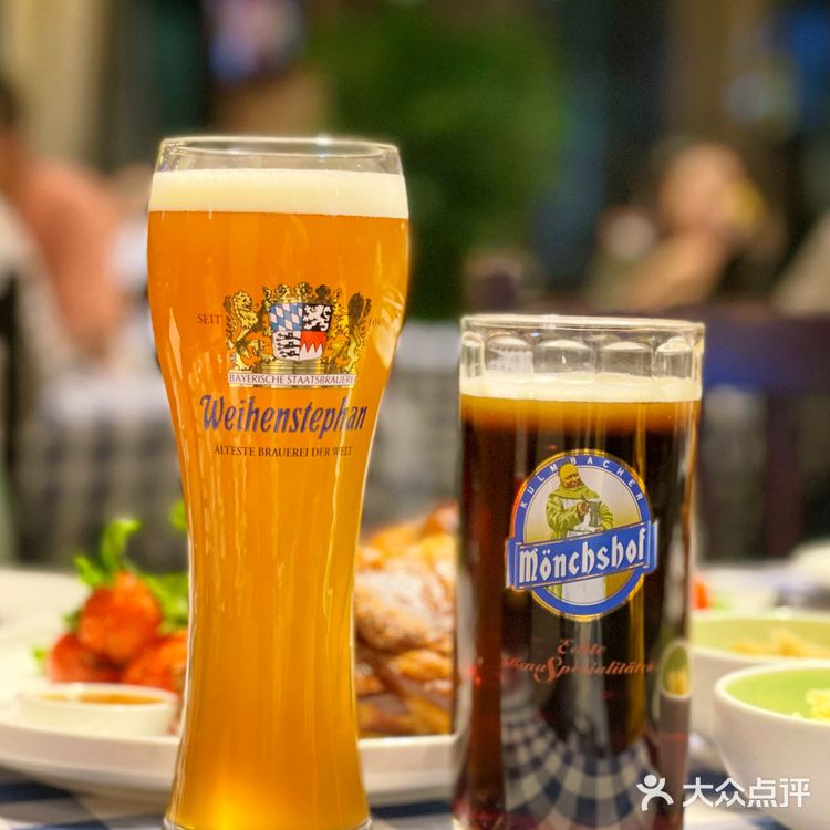 辛德勒啤酒德餐厅正宗德国黑啤烤脆皮猪肘