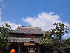 -龙华寺