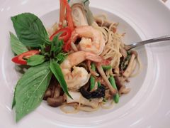 -Chom Cafe and Restaurant