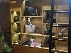 -爱革·奢品·鞋包·衣物·家居(博荟广场店)
