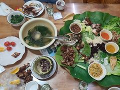 -沐毫傣泐云南菜孔雀宴•手抓饭傣味烧烤(曼听公园店)