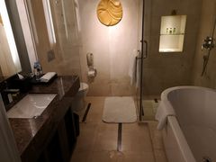 -青岛海尔洲际酒店